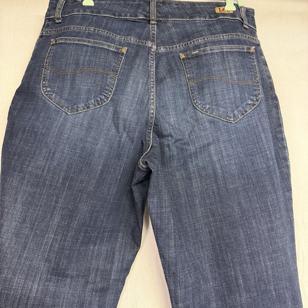 Lee Women's Blue Relaxed Fit Straight Leg Mid Rise Jeans Plus Sz 16/18 - Picture 6 of 13